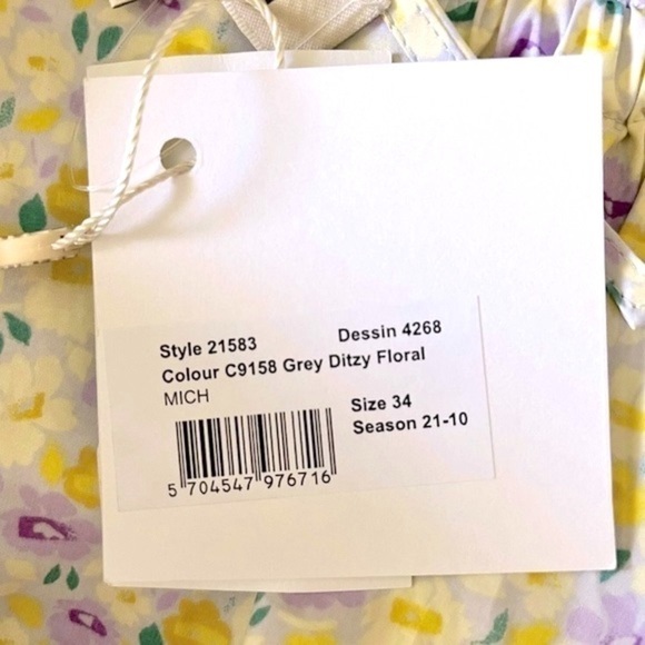 Baum Und Pferdgarten Liberty Floral Smocked Peplum Tank Top - Picture 4 of 8